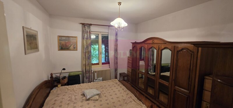 Vila de vanzare cu 6 camere si teren de 1000 mp in Cornu, Prahova