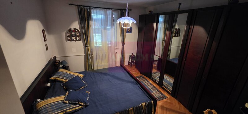 Vila de vanzare cu 6 camere si teren de 1000 mp in Cornu, Prahova
